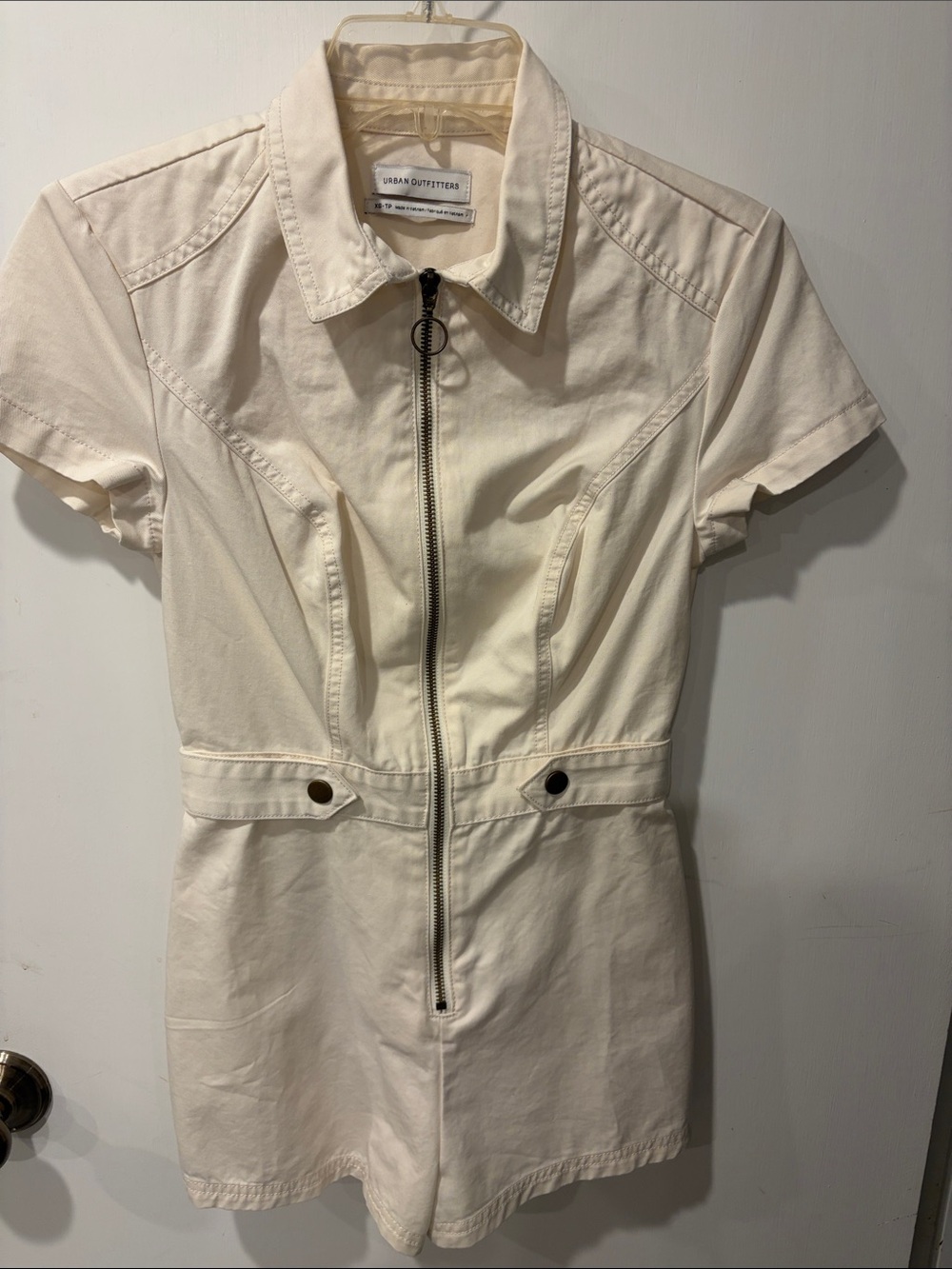 Urban Outfitters XS Cream Short-Sleeve Zip Romper